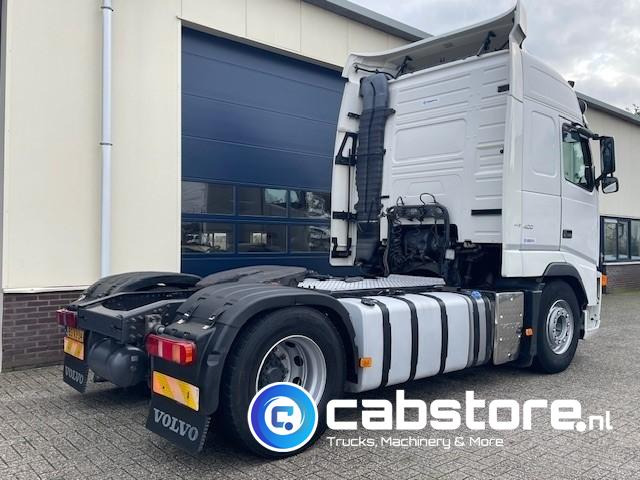 Volvo FH 400 4X2 Euro 5 - VEB+ Brake - Globetrotter - I-Shift - 2 tanks - Bouwjaar 2007 - Km 1.097.798 - Cabeza tractora: foto 4 Volvo FH 400 4X2 Euro 5 - VEB+ Brake - Globetrotter - I-Shift - 2 tanks - Bouwjaar 2007 - Km 1.097.798 - Cabeza tractora: foto 4