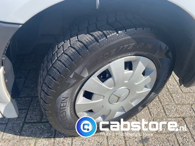 Minibús, Furgoneta de pasajeros Mercedes-Benz SPRINTER  211 CDI - L2/H2-  Automatische versnellingsbak - 9 Persoons - Bouwjaar 2009 - APK tot 17-01-2026 ! - Side bars - Privacy glas - Airco: foto 17