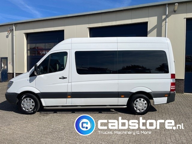 Minibús, Furgoneta de pasajeros Mercedes-Benz SPRINTER  211 CDI - L2/H2-  Automatische versnellingsbak - 9 Persoons - Bouwjaar 2009 - APK tot 17-01-2026 ! - Side bars - Privacy glas - Airco: foto 6