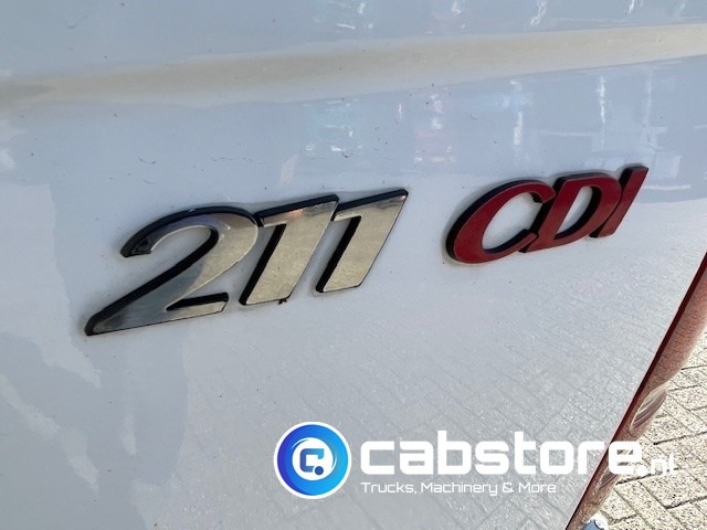Minibús, Furgoneta de pasajeros Mercedes-Benz SPRINTER  211 CDI - L2/H2-  Automatische versnellingsbak - 9 Persoons - Bouwjaar 2009 - APK tot 17-01-2026 ! - Side bars - Privacy glas - Airco: foto 15