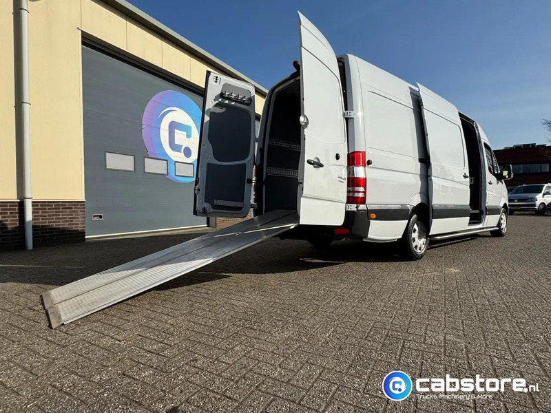 Mercedes-Benz Sprinter 316 CDI L3/H2 316 CDI Euro 5 - L3/H2 - Automaat - Geïntegreerde rijplaten in vloer - Bearlock - Year 2015 - Nieuwe banden - Camperbus - Furgón: foto 3 Mercedes-Benz Sprinter 316 CDI L3/H2 316 CDI Euro 5 - L3/H2 - Automaat - Geïntegreerde rijplaten in vloer - Bearlock - Year 2015 - Nieuwe banden - Camperbus - Furgón: foto 3