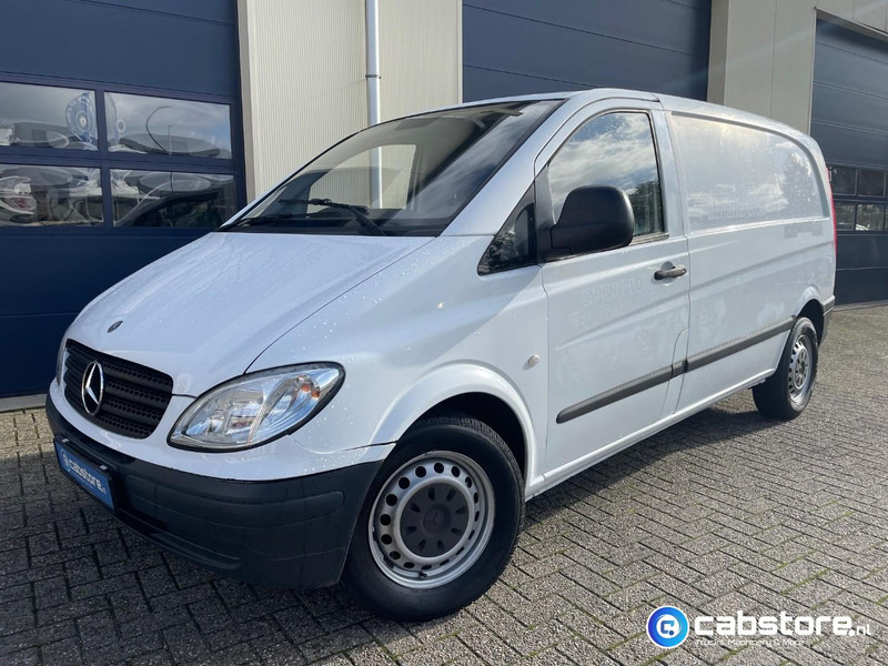 Mercedes-Benz Vito 109 CDI Panal Van - Gesloten bestelwagen - Bouwjaar 2006 - Trekhaak - Furgoneta pequeña: foto 2 Mercedes-Benz Vito 109 CDI Panal Van - Gesloten bestelwagen - Bouwjaar 2006 - Trekhaak - Furgoneta pequeña: foto 2