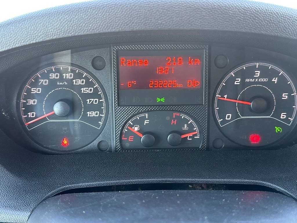 Furgón Citroën Jumper 2.2 kylmäkoneella: foto 15