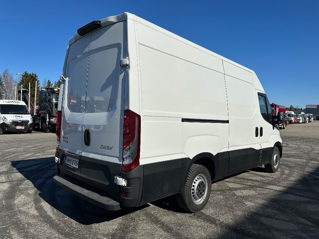 Iveco Daily 35S16 12m3 - Furgón: foto 3 Iveco Daily 35S16 12m3 - Furgón: foto 3