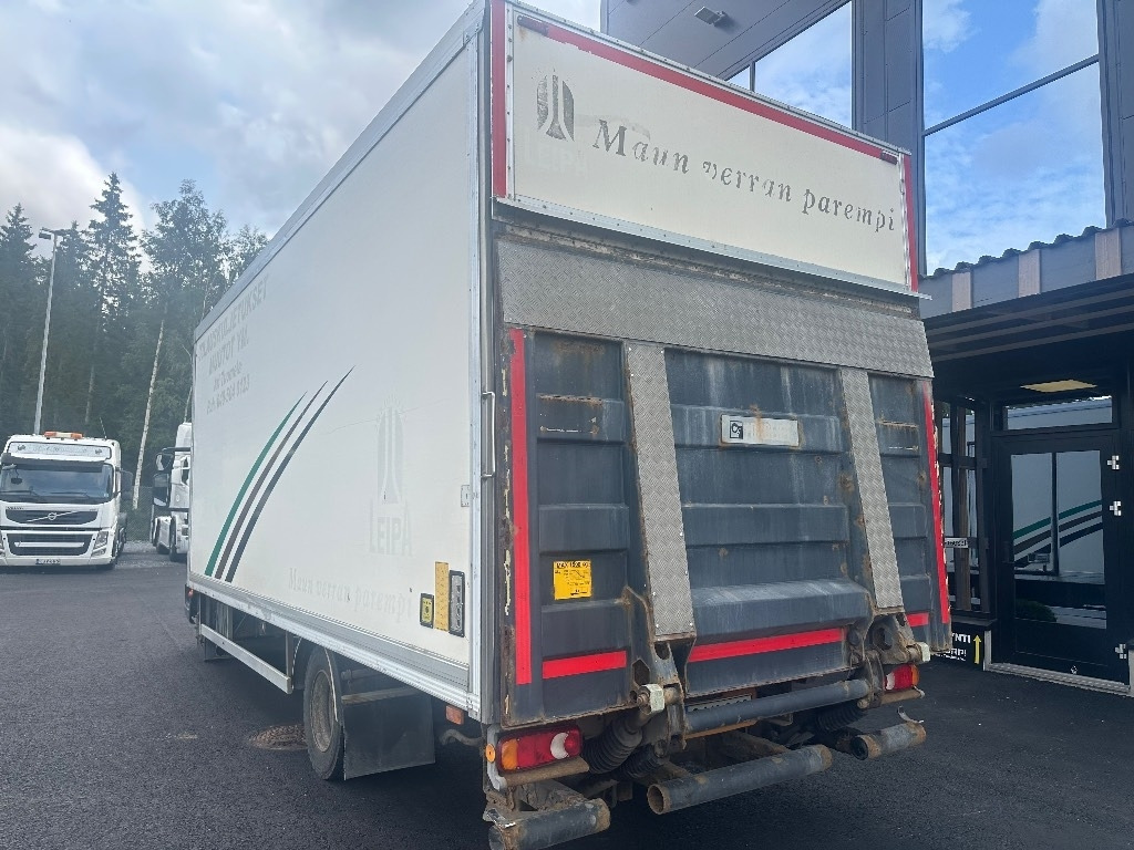 Iveco Eurocargo 100 E22  - Camión caja cerrada: foto 4 Iveco Eurocargo 100 E22  - Camión caja cerrada: foto 4