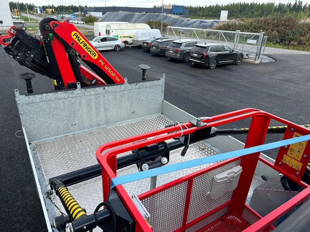 Arrendamiento de Iveco Eurocargo ML150E28 4x4 sähkölaitos varustein  Iveco Eurocargo ML150E28 4x4 sähkölaitos varustein: foto 21