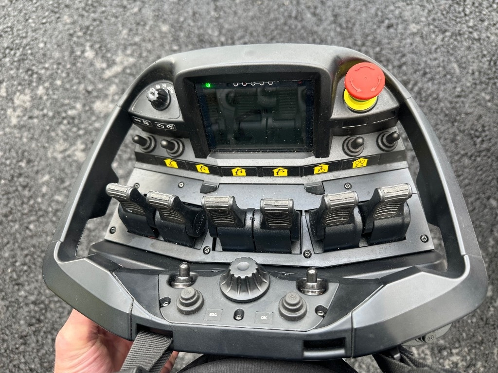 Arrendamiento de Iveco Eurocargo ML150E28 4x4 sähkölaitos varustein  Iveco Eurocargo ML150E28 4x4 sähkölaitos varustein: foto 11