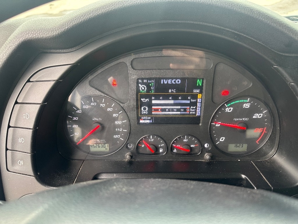 Arrendamiento de Iveco X-WAY AS340x57 8x4  Iveco X-WAY AS340x57 8x4: foto 17