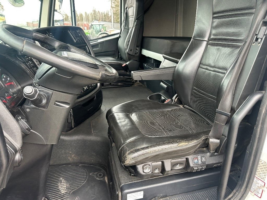 Arrendamiento de Iveco X-WAY AS340x57 8x4  Iveco X-WAY AS340x57 8x4: foto 13