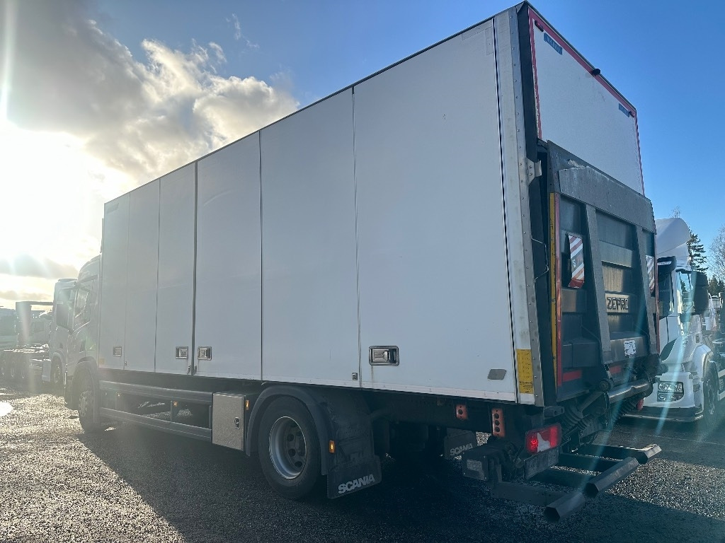 Scania P250  - Camión caja cerrada: foto 4 Scania P250  - Camión caja cerrada: foto 4