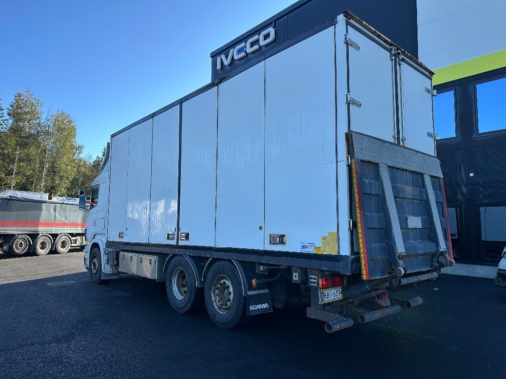 Scania R 420 6x2*4 - Camión caja cerrada: foto 5 Scania R 420 6x2*4 - Camión caja cerrada: foto 5