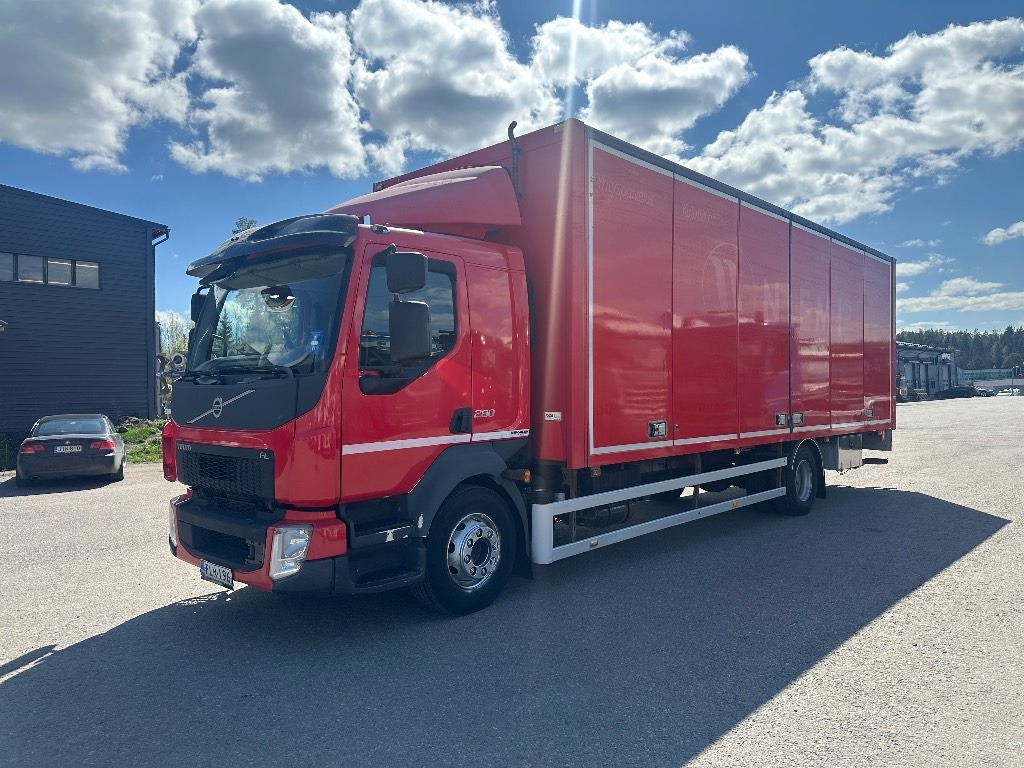 Volvo FL 280 - Camión caja cerrada: foto 1 Volvo FL 280 - Camión caja cerrada: foto 1