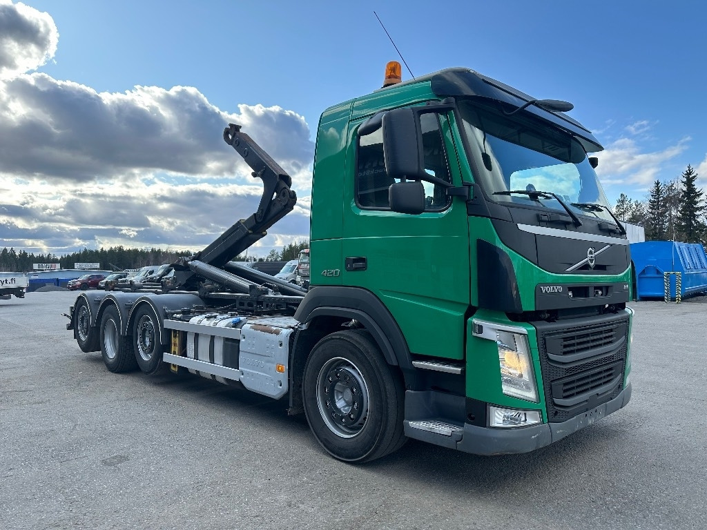 Volvo FM 420 8x2/4 - Camión multibasculante: foto 2 Volvo FM 420 8x2/4 - Camión multibasculante: foto 2