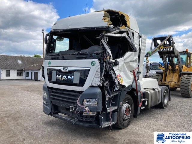 MAN TGX 18.460 - Cabeza tractora: foto 1 MAN TGX 18.460 - Cabeza tractora: foto 1