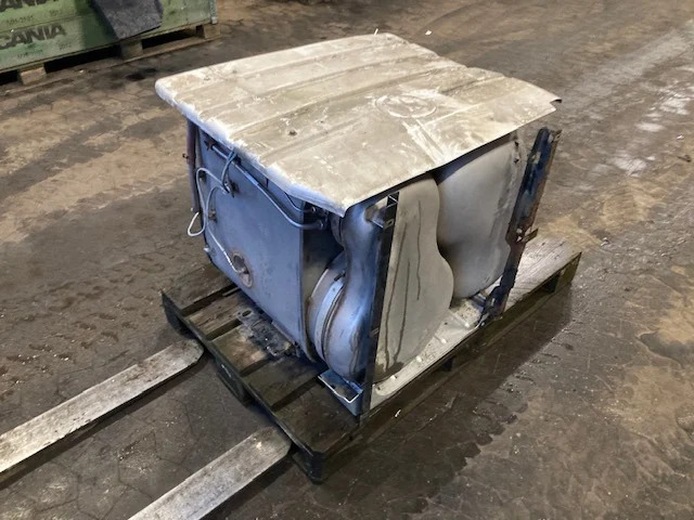 MAN 81.15103-6131 – MAN silencer - Sistema de escape para Camión: foto 1 MAN 81.15103-6131 – MAN silencer - Sistema de escape para Camión: foto 1