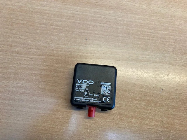 Mercedes A9608200885 – Mercedes ECU DSRC - Unidad de control para Camión: foto 1 Mercedes A9608200885 – Mercedes ECU DSRC - Unidad de control para Camión: foto 1