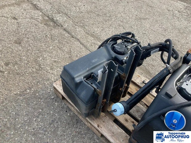 Scania adblue tank – reductant tank Scania 2196094 - Depósito de AdBlue para Camión: foto 3 Scania adblue tank – reductant tank Scania 2196094 - Depósito de AdBlue para Camión: foto 3
