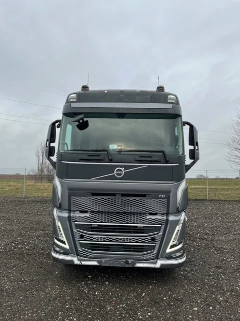 Volvo 24230911 – FH5 Cabine – Volvo CABL205-CABH215 - Cabina e interior para Camión: foto 2 Volvo 24230911 – FH5 Cabine – Volvo CABL205-CABH215 - Cabina e interior para Camión: foto 2