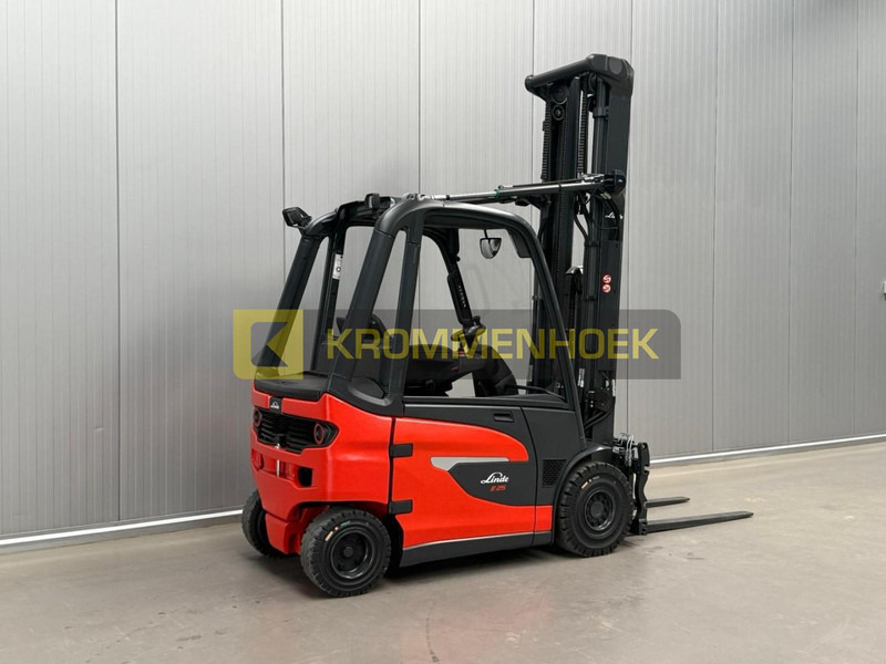 Linde E 25 Triplex 7410 mm - Carretilla elevadora eléctrica: foto 4 Linde E 25 Triplex 7410 mm - Carretilla elevadora eléctrica: foto 4