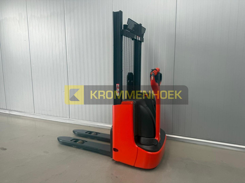 Linde L 10 - Apilador: foto 4 Linde L 10 - Apilador: foto 4