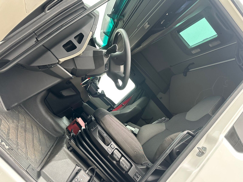 MAN TGX 18.510 4X2 BL SA Klima Intarder Led ACC - Cabeza tractora: foto 5 MAN TGX 18.510 4X2 BL SA Klima Intarder Led ACC - Cabeza tractora: foto 5