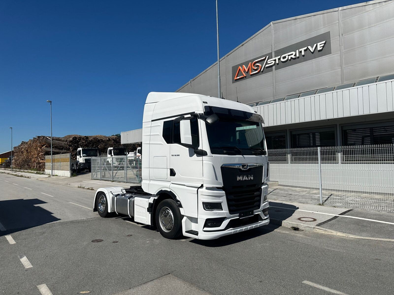 MAN TGX 18.520 LLS-U - Cabeza tractora: foto 1 MAN TGX 18.520 LLS-U - Cabeza tractora: foto 1