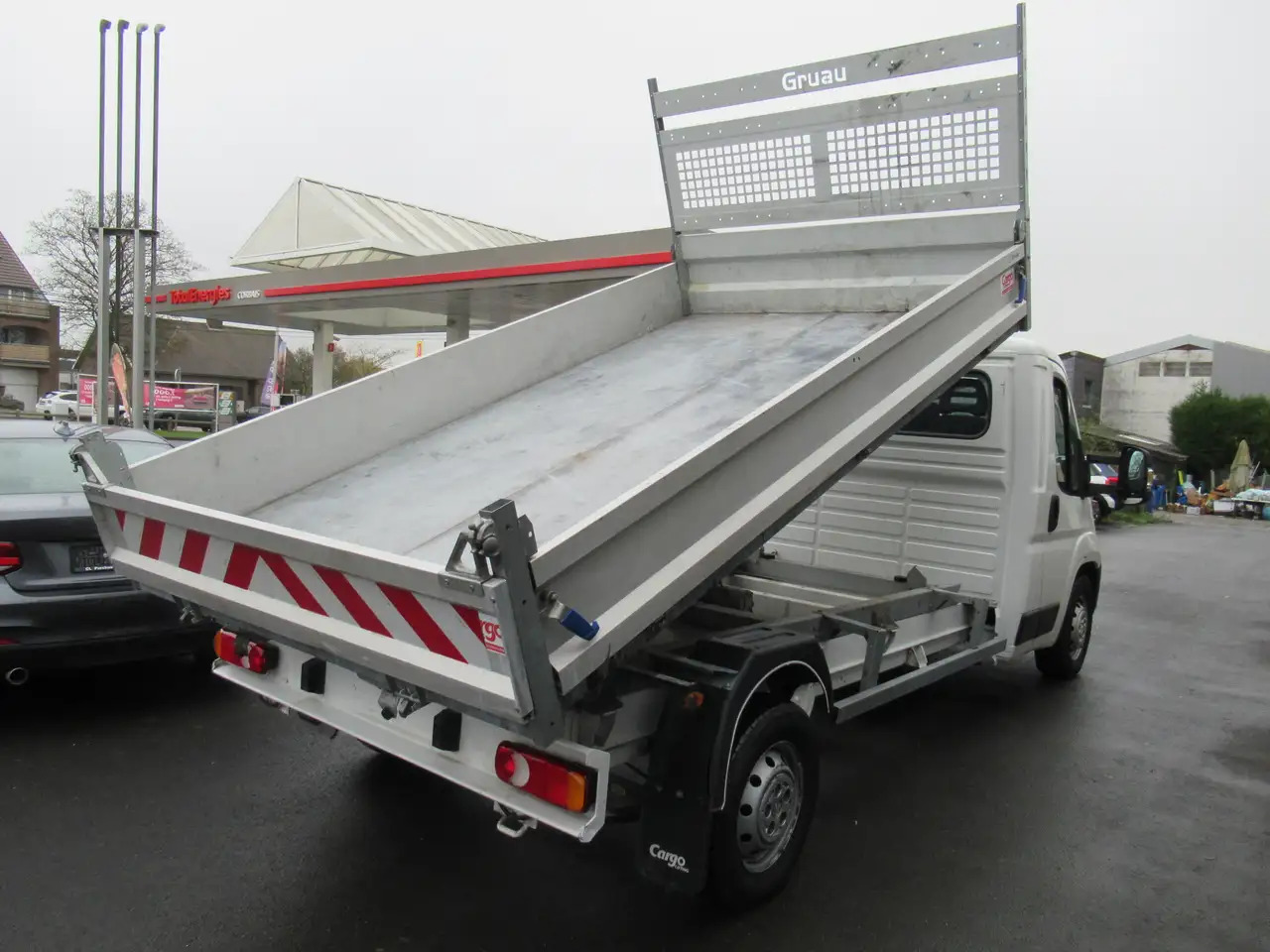 Peugeot Boxer BENNE BACULANTE 19000€+TVA/BTW - Furgoneta basculante: foto 2 Peugeot Boxer BENNE BACULANTE 19000€+TVA/BTW - Furgoneta basculante: foto 2