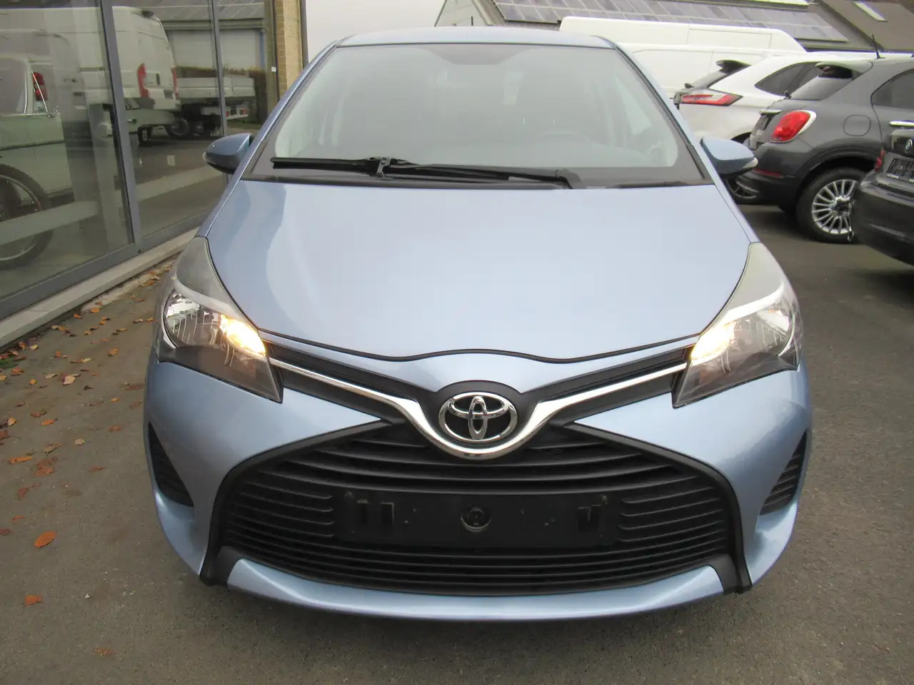 Toyota Yaris Yaris 1.33i VVT-i Active and pack Live 2 - Coche: foto 3 Toyota Yaris Yaris 1.33i VVT-i Active and pack Live 2 - Coche: foto 3