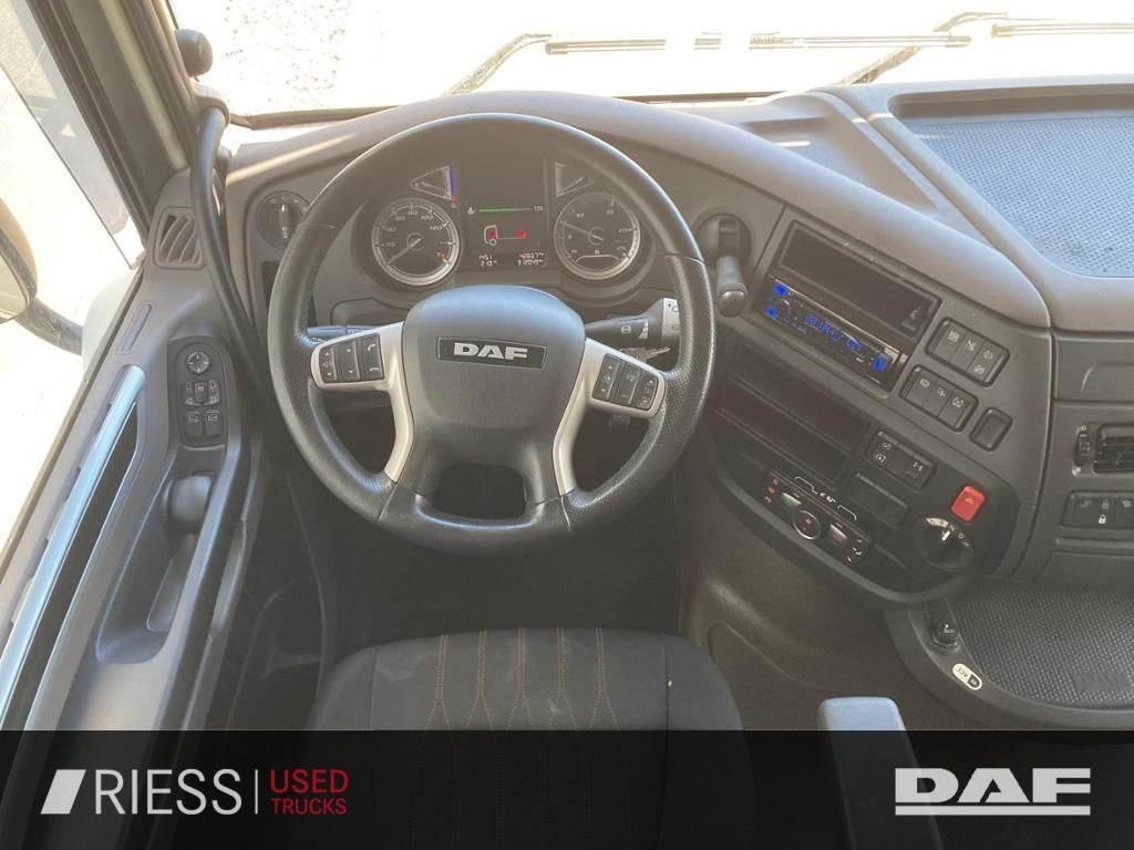 DAF XF 480 FT XF 480 FT SSC Intarder Standklima DAF XF 480 FT SSC Intarder Standklima SpurH LED - Cabeza tractora: foto 5 DAF XF 480 FT XF 480 FT SSC Intarder Standklima DAF XF 480 FT SSC Intarder Standklima SpurH LED - Cabeza tractora: foto 5