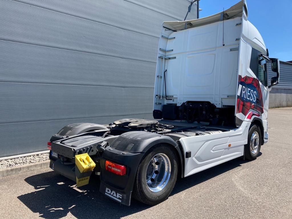 DAF XF 530 FT Alcoa Hydraulik LED Intarder ADR AT - Cabeza tractora: foto 4 DAF XF 530 FT Alcoa Hydraulik LED Intarder ADR AT - Cabeza tractora: foto 4