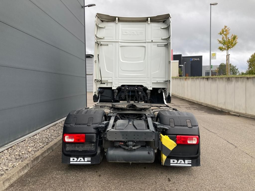 DAF XG 480 FT LED Intarder Kamera Hydraulik DAF XG 480 FT LED Intarder Kamera Hydraulik - Cabeza tractora: foto 4 DAF XG 480 FT LED Intarder Kamera Hydraulik DAF XG 480 FT LED Intarder Kamera Hydraulik - Cabeza tractora: foto 4