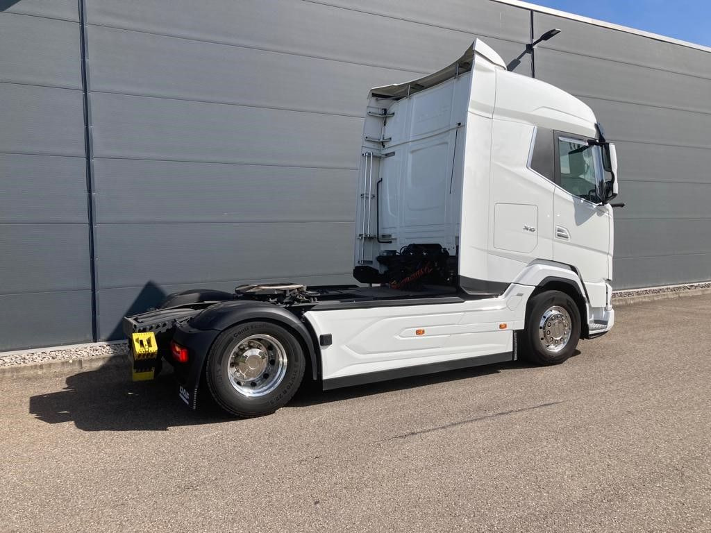 DAF XG 530 FT NGD Garantie bis 10.2025 DAF XG 530 FT NGD Alcoa Intarder Garantie bis 10.202 - Cabeza tractora: foto 4 DAF XG 530 FT NGD Garantie bis 10.2025 DAF XG 530 FT NGD Alcoa Intarder Garantie bis 10.202 - Cabeza tractora: foto 4