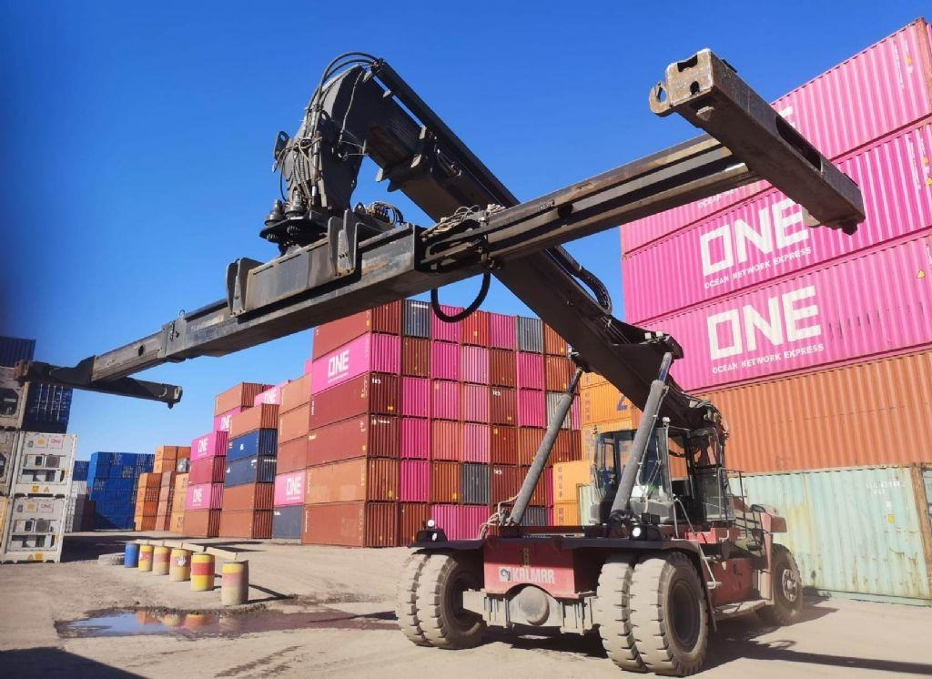 Kalmar DRG100-54S6  - Reach stacker: foto 1 Kalmar DRG100-54S6  - Reach stacker: foto 1