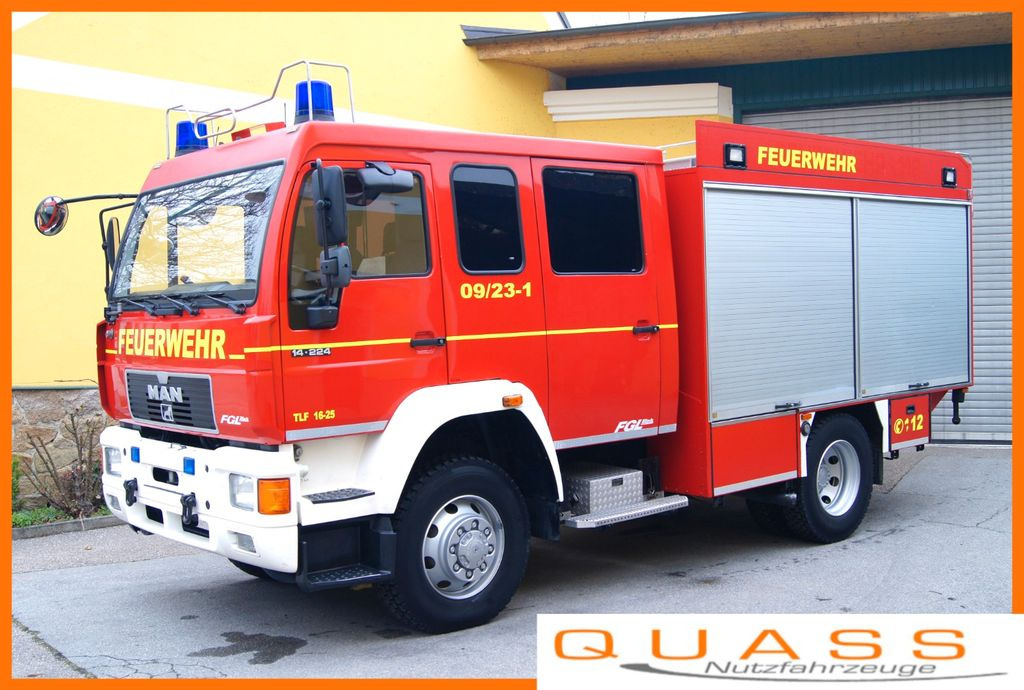 MAN 14.224 L80 4x4 /METZ TLF 16/25 Feuerwehr Expedition - Camión de bomberos: foto 1 MAN 14.224 L80 4x4 /METZ TLF 16/25 Feuerwehr Expedition - Camión de bomberos: foto 1