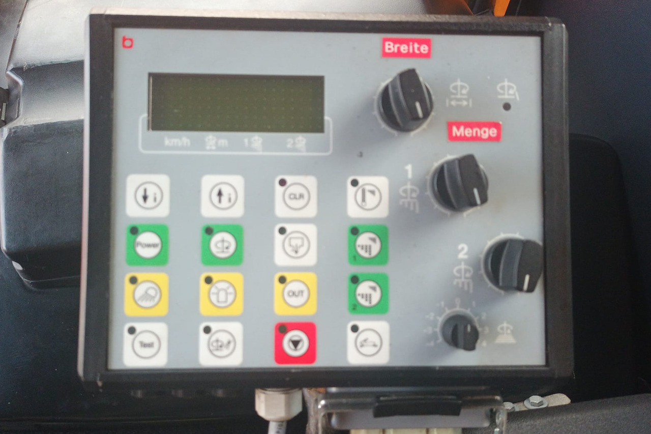 SPRINGER AS 280/Unimog U400 U500/4m³ Feuchtsalzstreuer/Salzstreuer/Streuer - Esparcidor de sal: foto 4 SPRINGER AS 280/Unimog U400 U500/4m³ Feuchtsalzstreuer/Salzstreuer/Streuer - Esparcidor de sal: foto 4