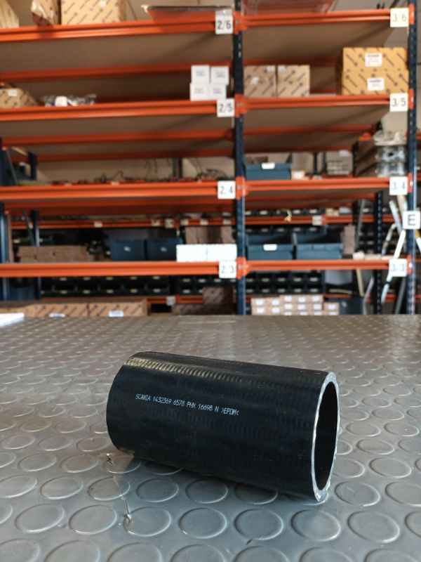 SCANIA HOSE - 1432369 - Caja de cambios y piezas para Camión: foto 1 SCANIA HOSE - 1432369 - Caja de cambios y piezas para Camión: foto 1