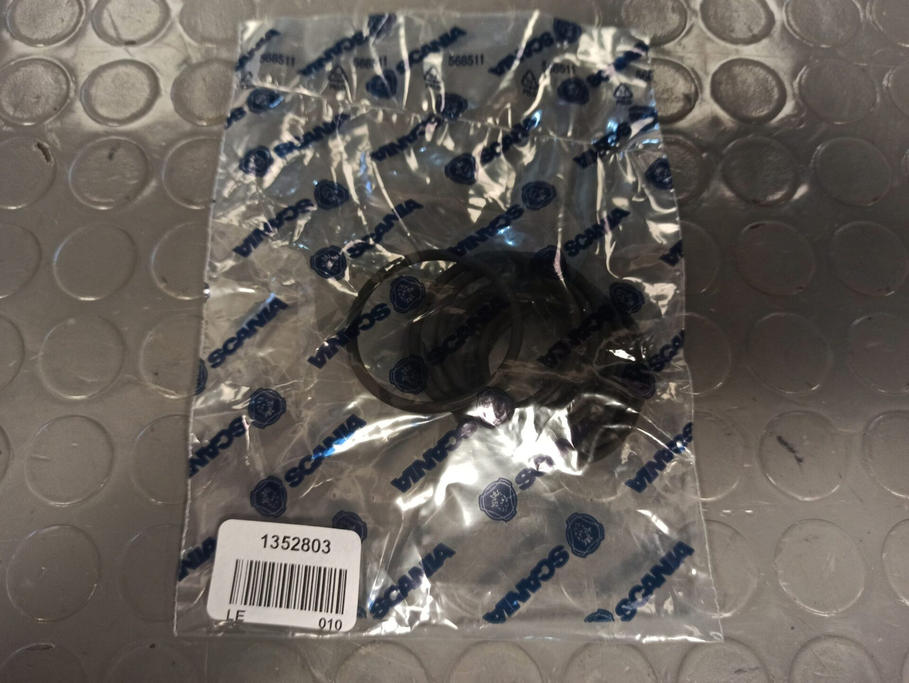 SCANIA O-RING 1352803 - Caja de cambios y piezas para Camión: foto 1 SCANIA O-RING 1352803 - Caja de cambios y piezas para Camión: foto 1