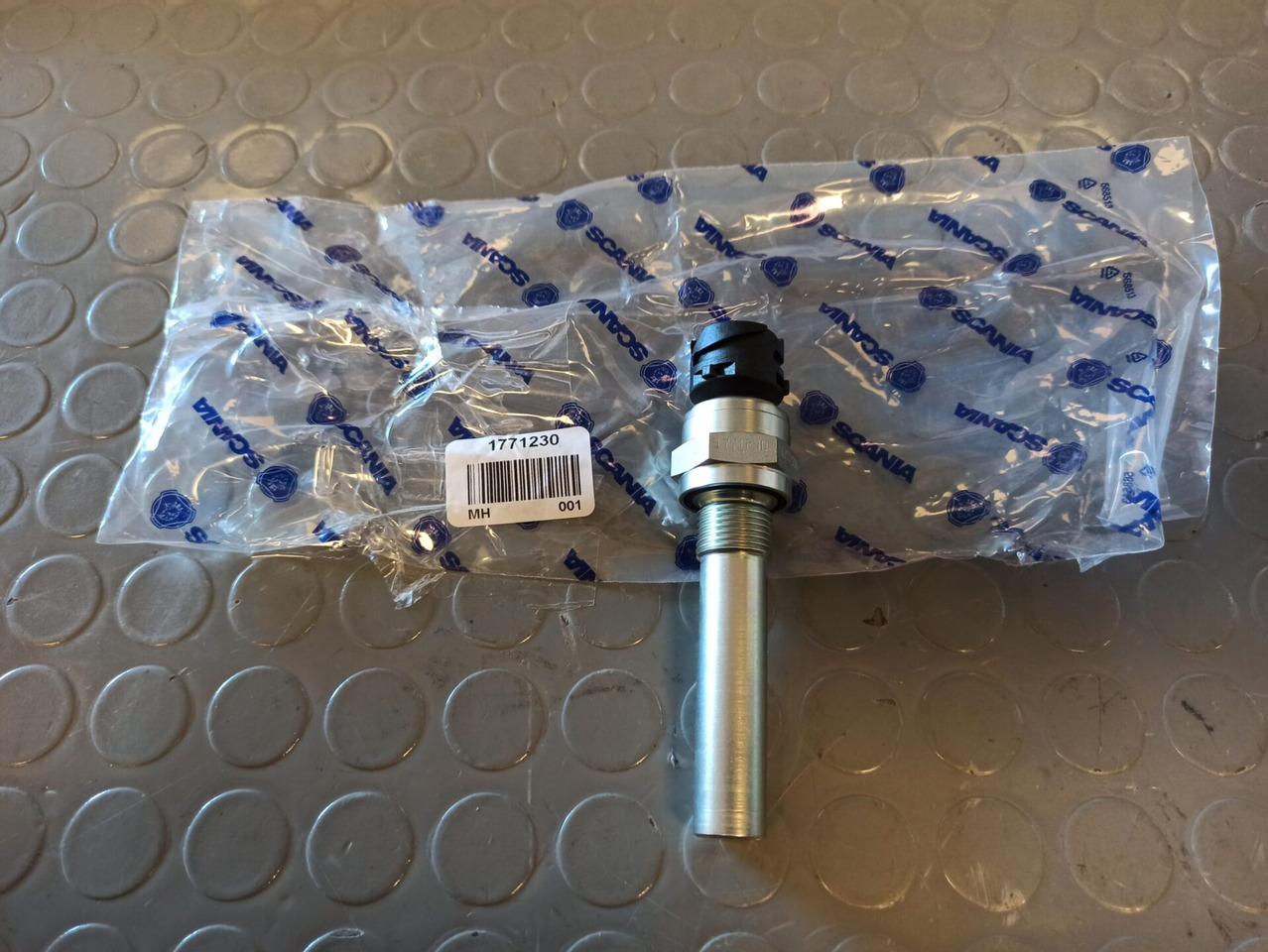 SCANIA ROTATIONAL SPEED SENSOR - 1771230 - Caja de cambios y piezas para Camión: foto 1 SCANIA ROTATIONAL SPEED SENSOR - 1771230 - Caja de cambios y piezas para Camión: foto 1