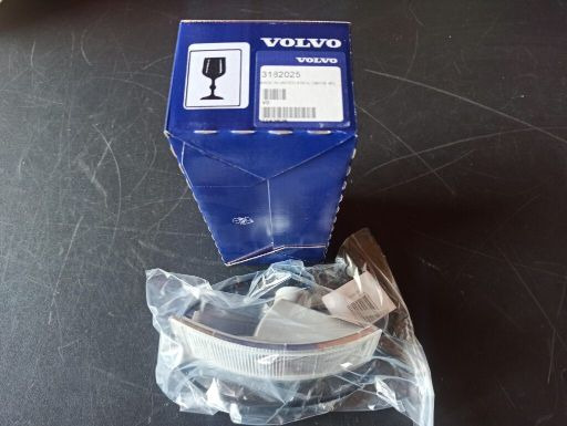 VOLVO DIRECTION INDICATOR - 3182025 - Luz direccional para Camión: foto 1 VOLVO DIRECTION INDICATOR - 3182025 - Luz direccional para Camión: foto 1