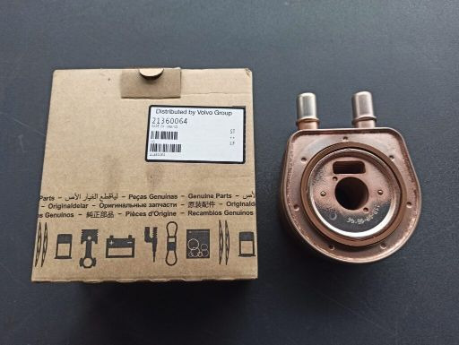 VOLVO OIL COOLER 21360064 - Enfriador de aceite para Camión: foto 1 VOLVO OIL COOLER 21360064 - Enfriador de aceite para Camión: foto 1