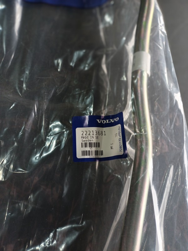 VOLVO SERVO PIPE 22213681 - Caja de cambios y piezas para Camión: foto 2 VOLVO SERVO PIPE 22213681 - Caja de cambios y piezas para Camión: foto 2