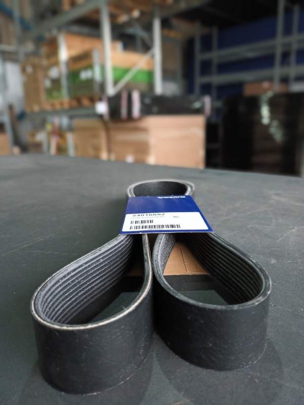 VOLVO V-RIBBED BELT 24016652 - Correa para Camión: foto 1 VOLVO V-RIBBED BELT 24016652 - Correa para Camión: foto 1