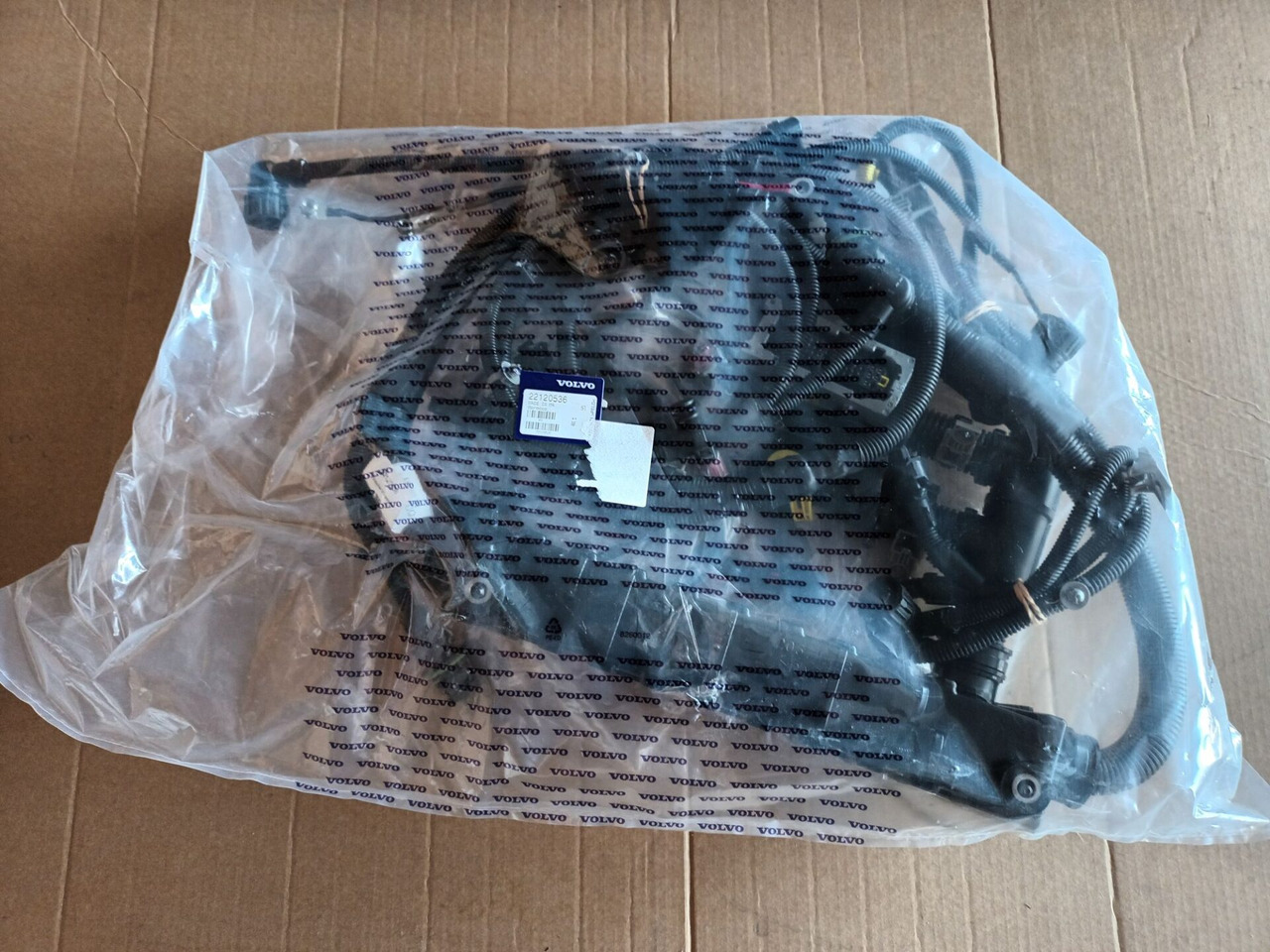 VOLVO WIRING HARNESS - 22120536 - Cables/ Alambres para Camión: foto 1 VOLVO WIRING HARNESS - 22120536 - Cables/ Alambres para Camión: foto 1
