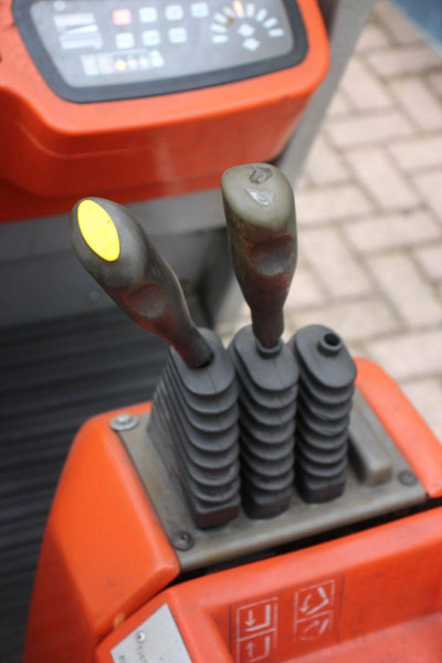 Carretilla elevadora eléctrica BT CB 15 T: foto 18