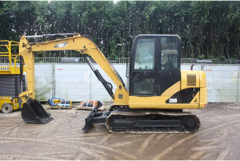 Caterpillar 306 - Excavadora de cadenas: foto 1 Caterpillar 306 - Excavadora de cadenas: foto 1