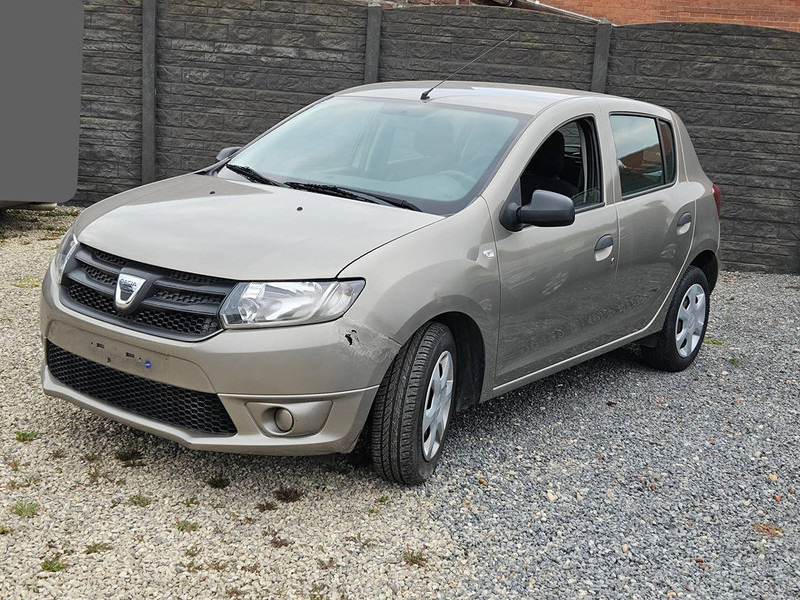 Dacia Sandero (II) 1.2 - Berlina: foto 1 Dacia Sandero (II) 1.2 - Berlina: foto 1