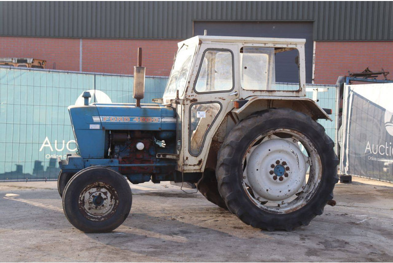 Ford 4000 - Tractor: foto 1 Ford 4000 - Tractor: foto 1