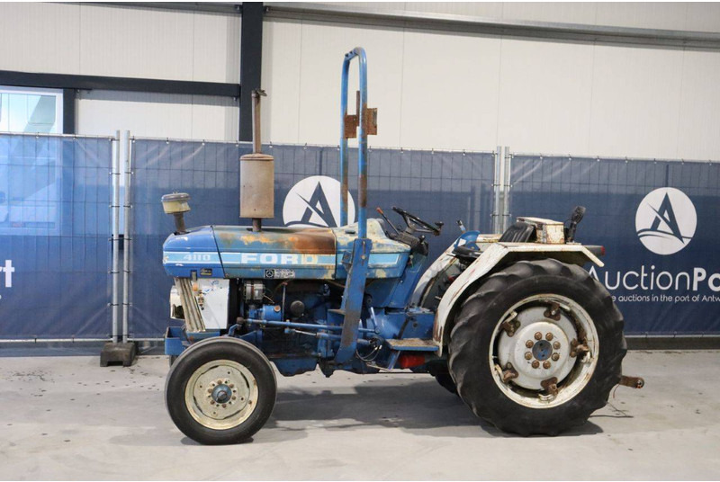 Ford 4110 - Tractor: foto 1 Ford 4110 - Tractor: foto 1