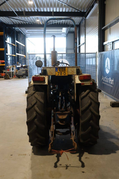 Ford 4110 - Tractor: foto 5 Ford 4110 - Tractor: foto 5