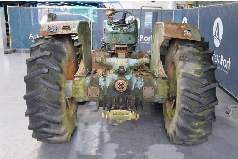 Ford County 1004 - Tractor: foto 4 Ford County 1004 - Tractor: foto 4